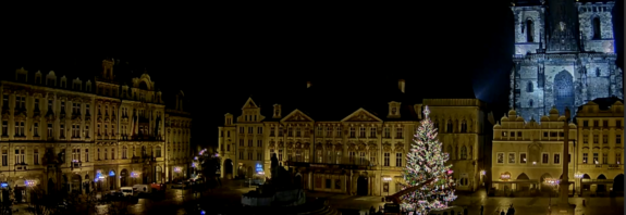 Vánoční strom na Staroměstském náměstí_zdroj_Mall.tv